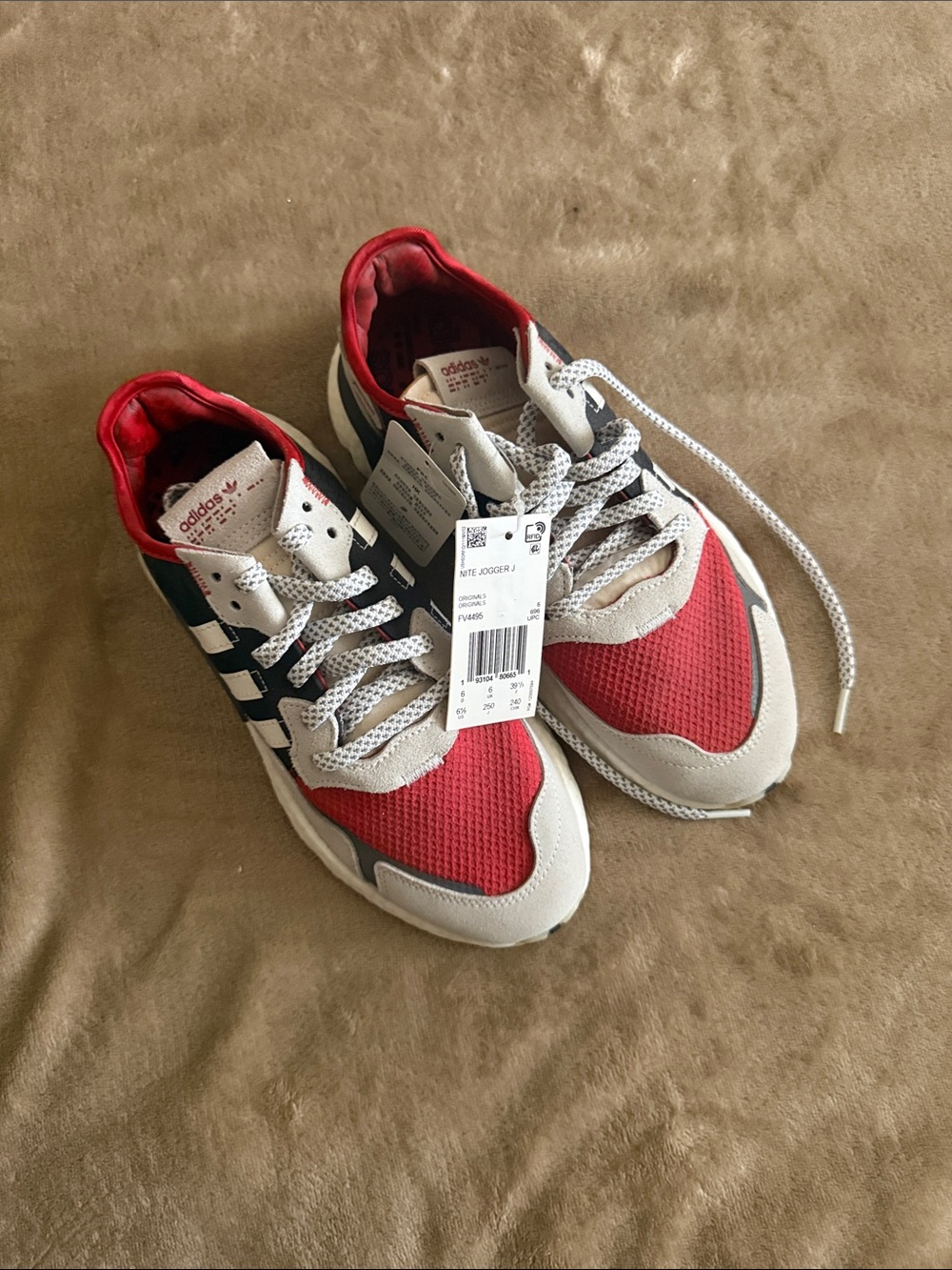 NWT Adidas Originals Nite Jogger J Sneaker size 6.5M or 8 women (24cm)
